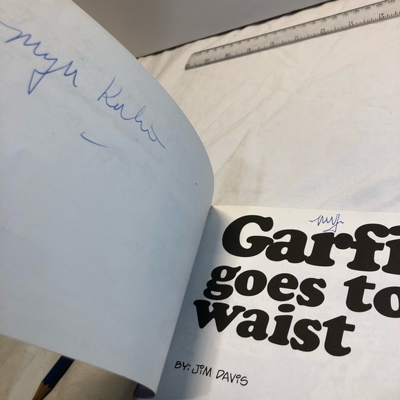 Garfield goes to Waist his 18th book 1990 Jim Davis - Picture 4 of 9